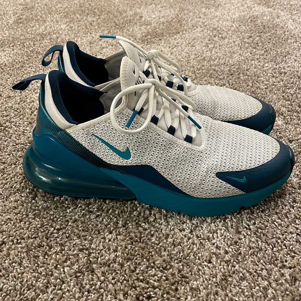 Mens Nike Air 270s